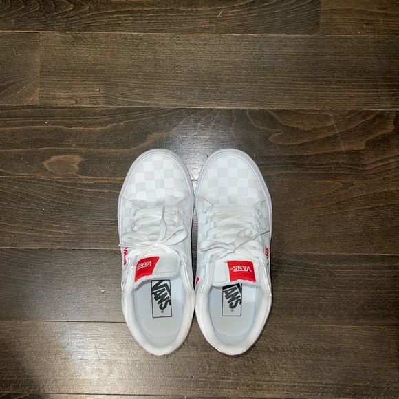 White checkered vans - Picture 2 of 7